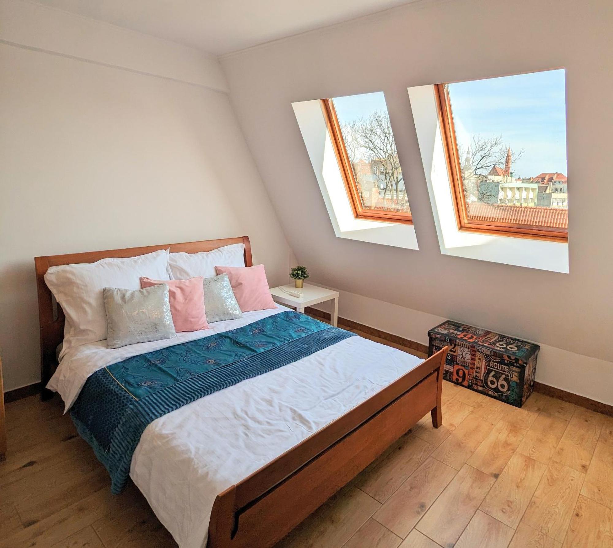 3-Bedroom Apt In Town Square Wroclaw Exterior photo